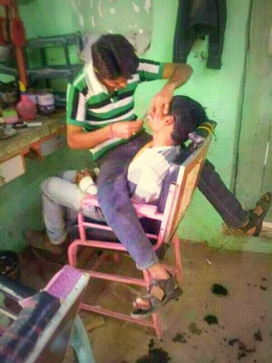 Funny-Crazy-Barbers-In-India