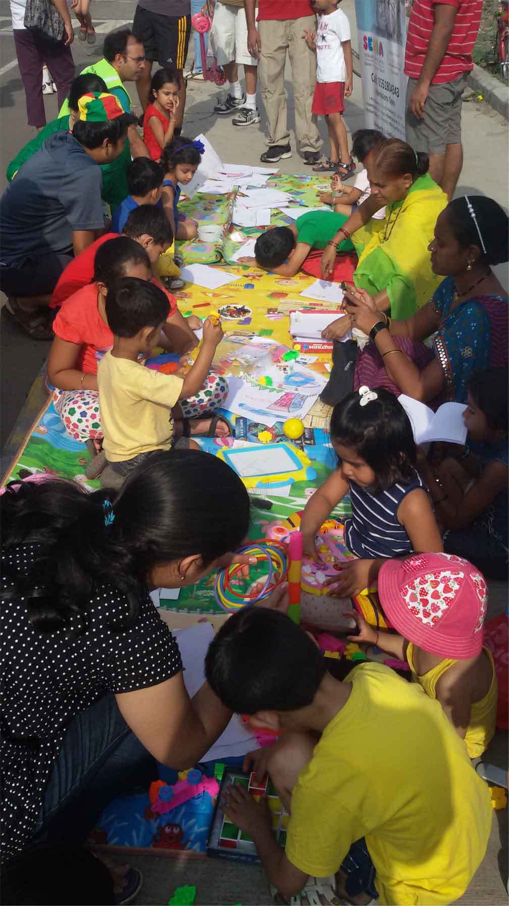 Kids-Drawing-in-Happy-Streets-Pune