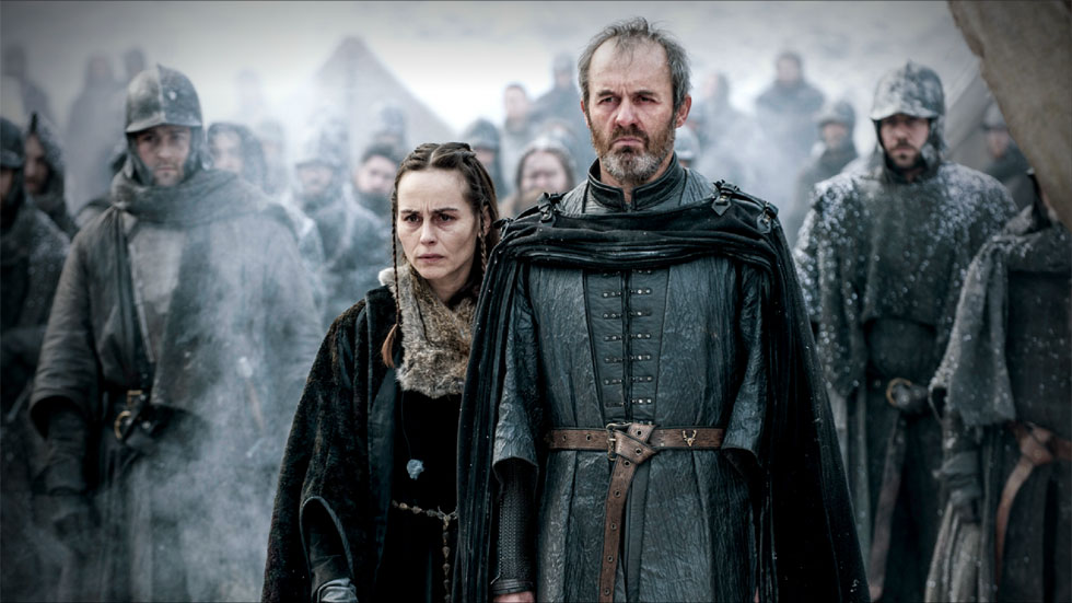 GoT-0509-Stannis-and-Selyse-watch-Shireen-Burn