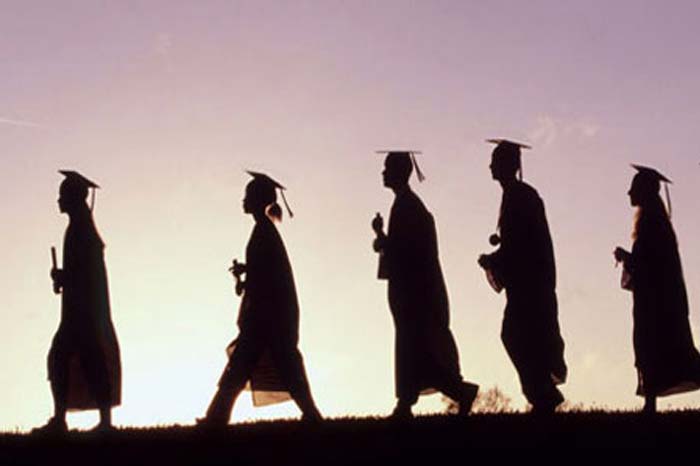 Leading-graduates-indian-education-system