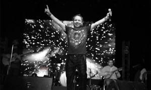 Kailash-Kher-in-Pune-Symbhav-2016-Symbiosis-Law-School-College-Fest