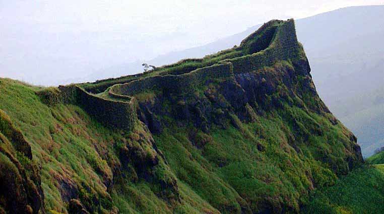 torna fort trekkiing in pune