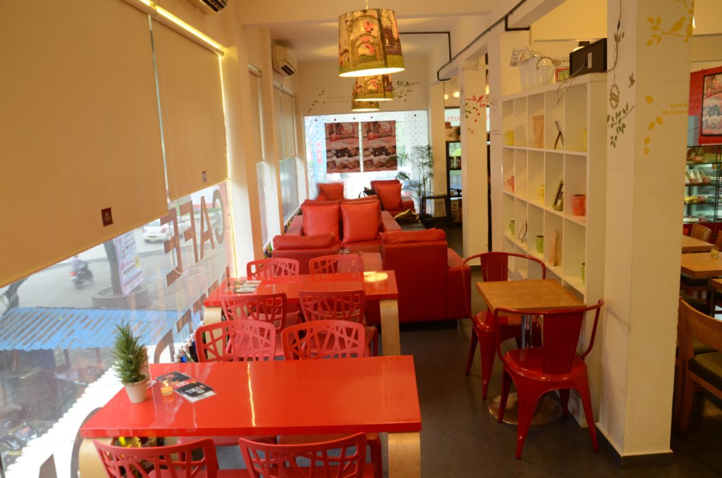 cafe-peterdoughnuts-places-to-hangout-pune-aundh