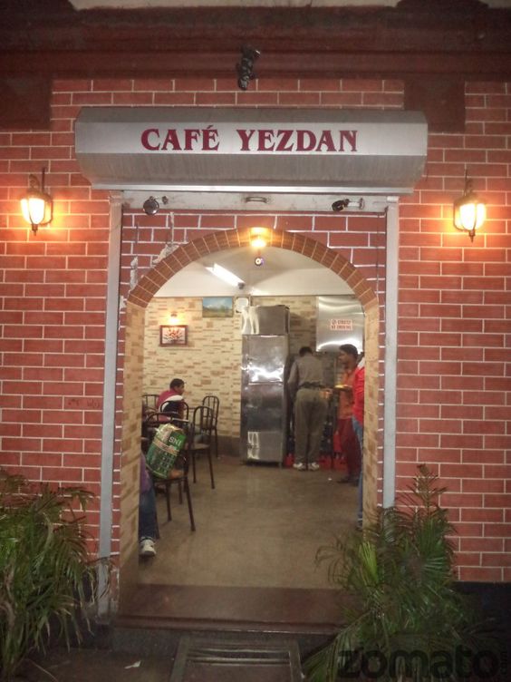 cafe-yezdan-places-to-hangout-pune-camp