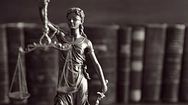 Indian-Blind-Justice-Busting-Myths-about-Lawyers