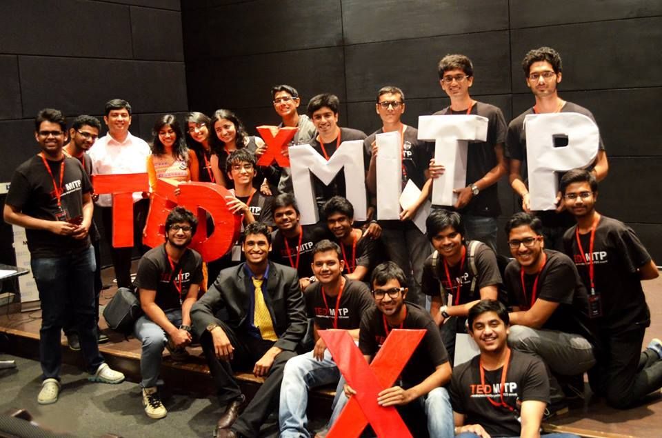 Students_at_TEDxMITP