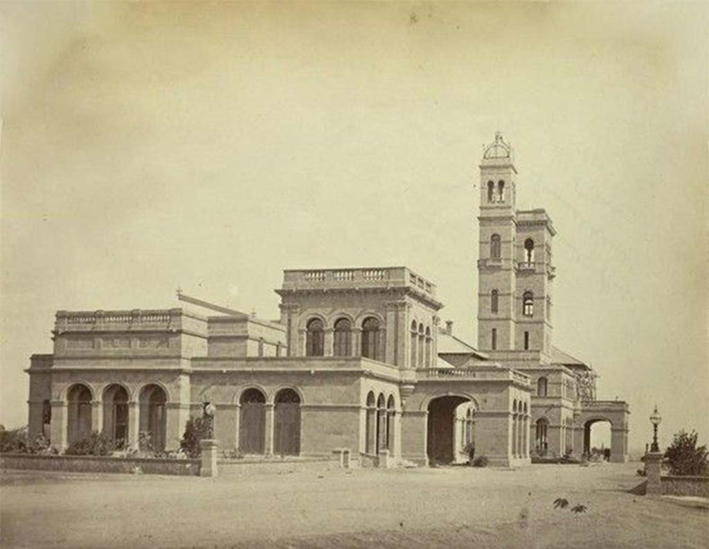 pune-university-before