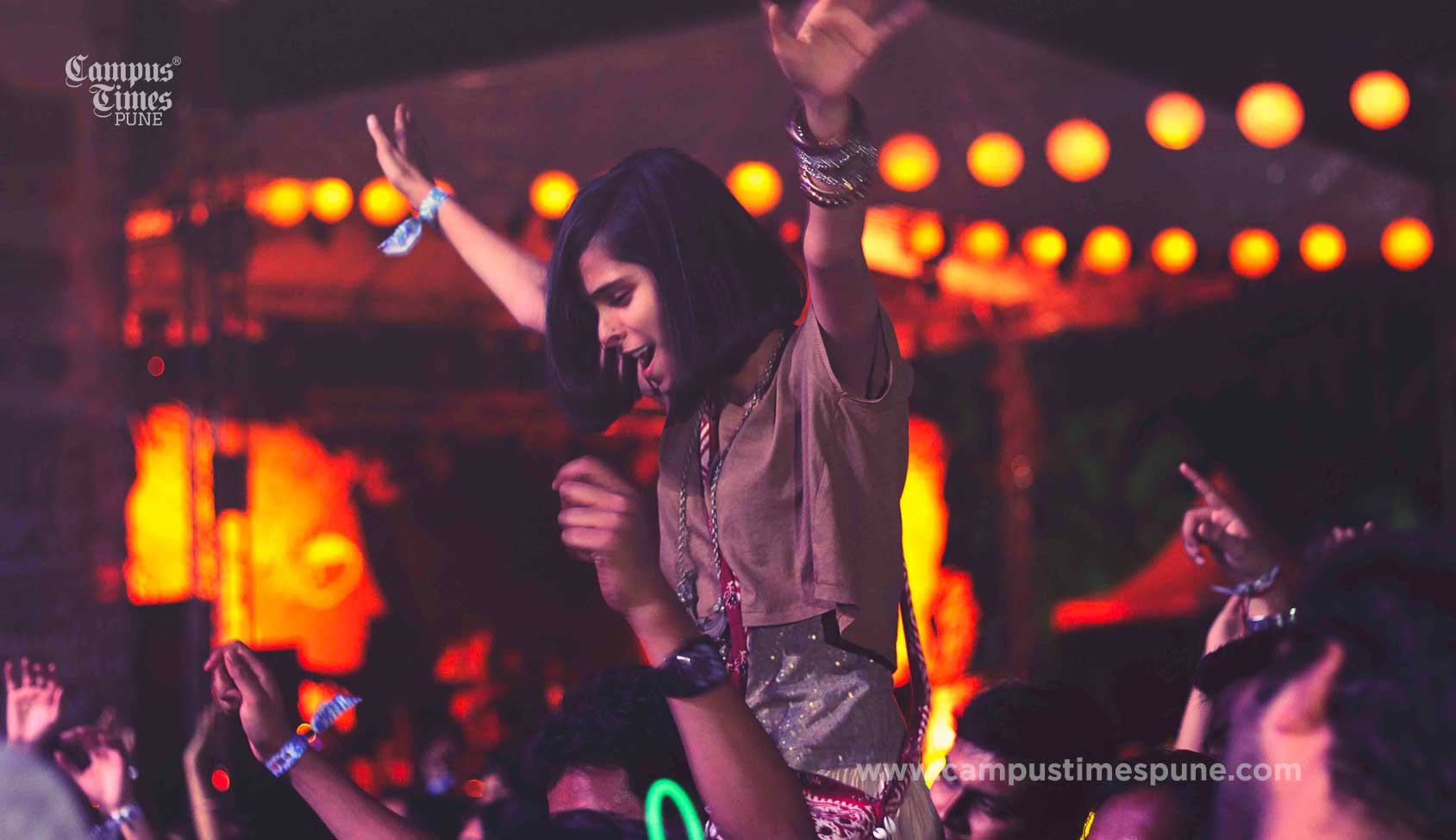 Girl-enjoying-Music-Concert-in-India