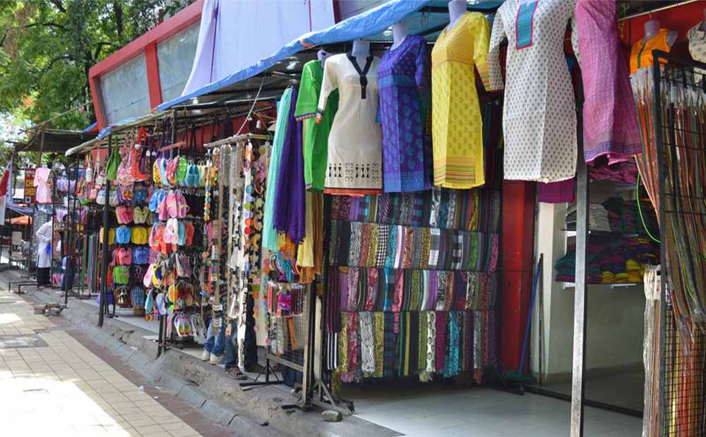 FC road street market-street-shopping-pune