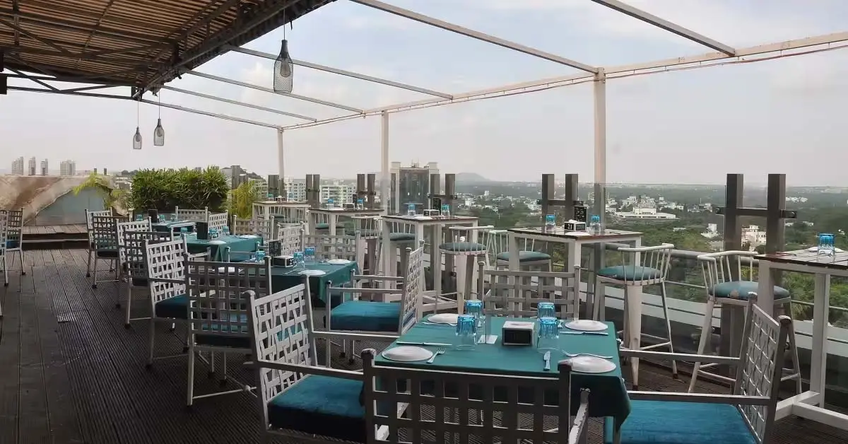 Skye-Rooftop-Rooftop-Restaurants-in-Pune