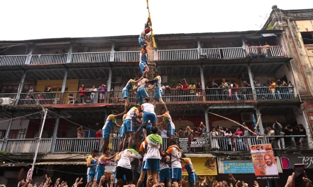 pune-dahi-handi-celebration